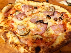 &Pi;ί&tau;&sigma;&alpha; &mu;&epsilon; Porcini